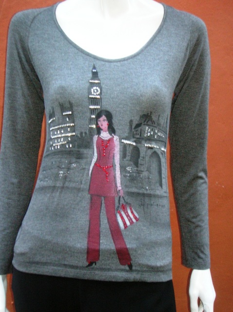 maglia viscosa dipinta a mano "donna a londra" solo